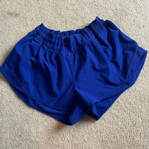 Lululemon Hotty Hot 2.5” size 8